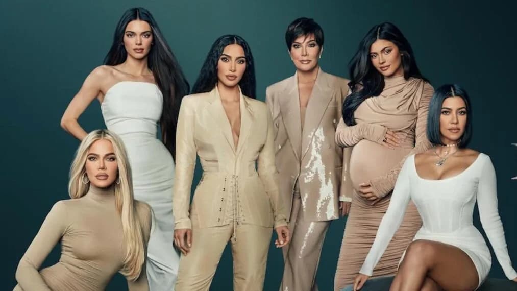 Modern Çağın Kültürel Paradoksu: Kardashian-Jenner Etkisi ve Genç Nesil Üzerindeki Deformasyon